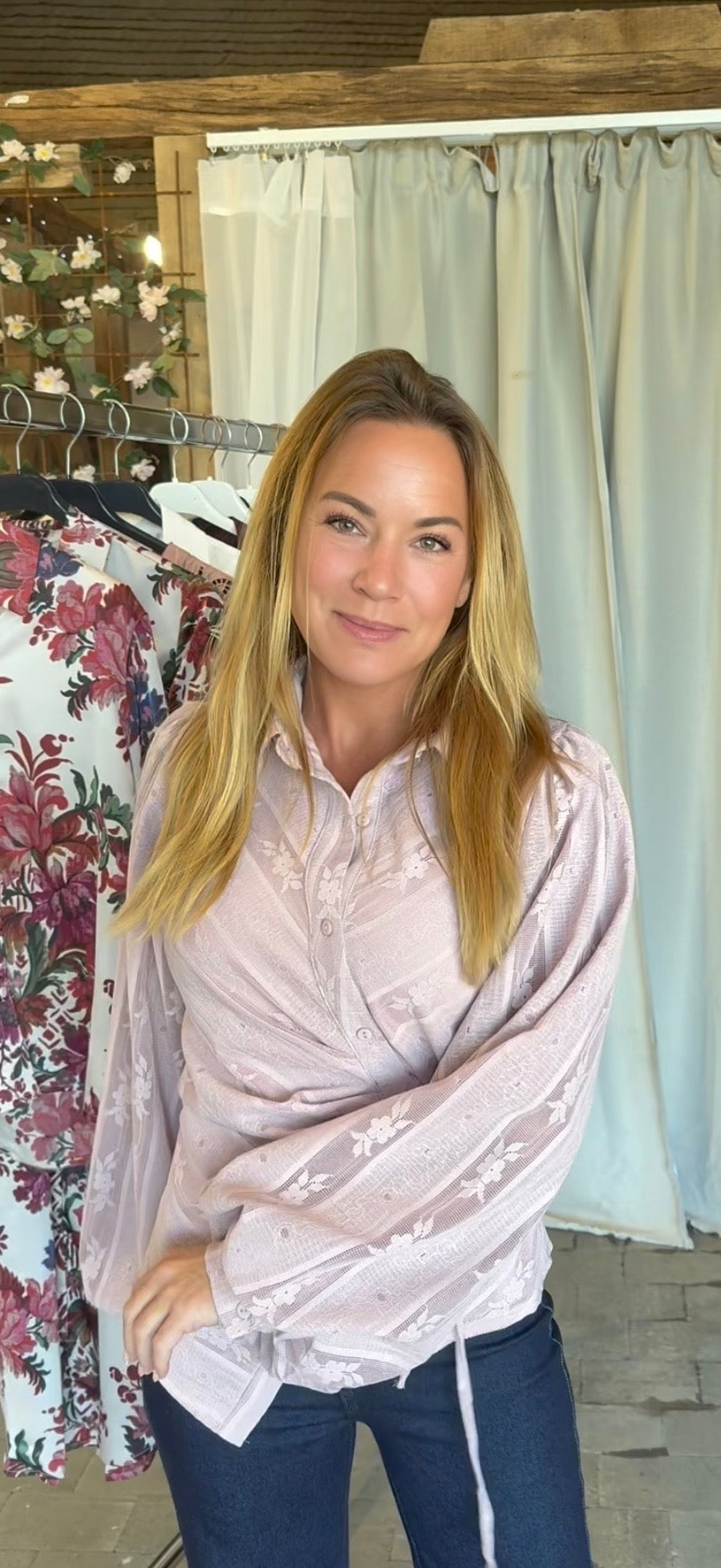 Bomulls blus med spetsdetaljer- Paula Rosa