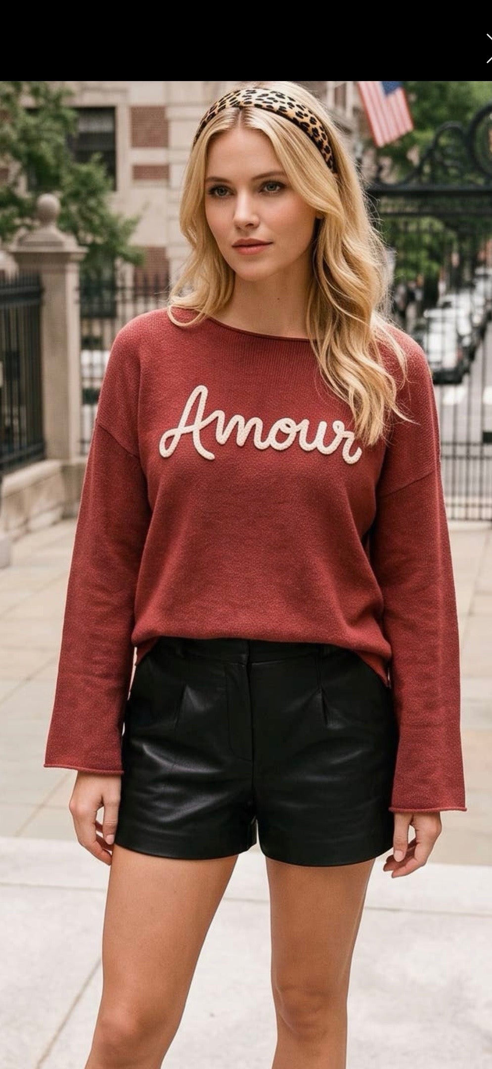 Mjuk rundhalsad Tröja- Amour Roströd