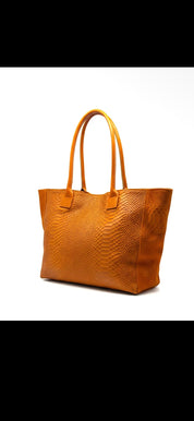 Väska i ormskinnspräglat skinn- LOLA Orange