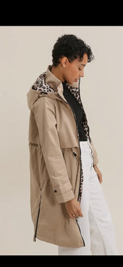 Leoparfodrad Regnjacka- Regina Beige