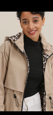 Leoparfodrad Regnjacka- Regina Beige