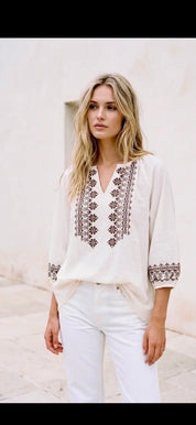 Broderad Blus- Brody