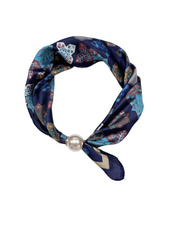 OBS. lev 11/9 .Scarves med magnetpärla- CLOE 1034 Marinblå