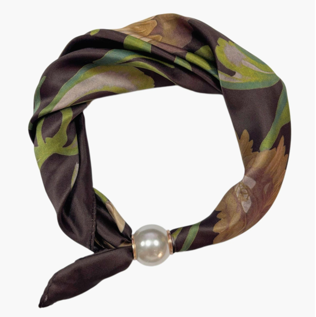 OBS. lev 11/9 .Scarves med magnetpärla- CLOE 1035 Brun