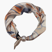 OBS. lev 11/9 .Scarves med magnetpärla- CLOE 1036 Beige