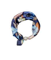 OBS. lev 11/9 .Scarves med magnetpärla- CLOE 1038 Marinblå