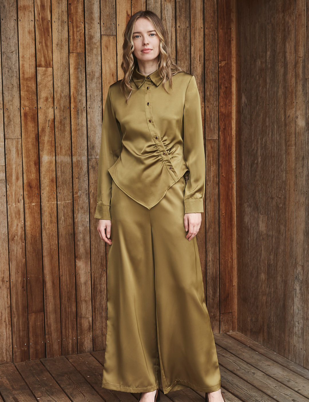 chemise-satinee-fluide-a-fronces_kaki_6a64c386efebe.jpg