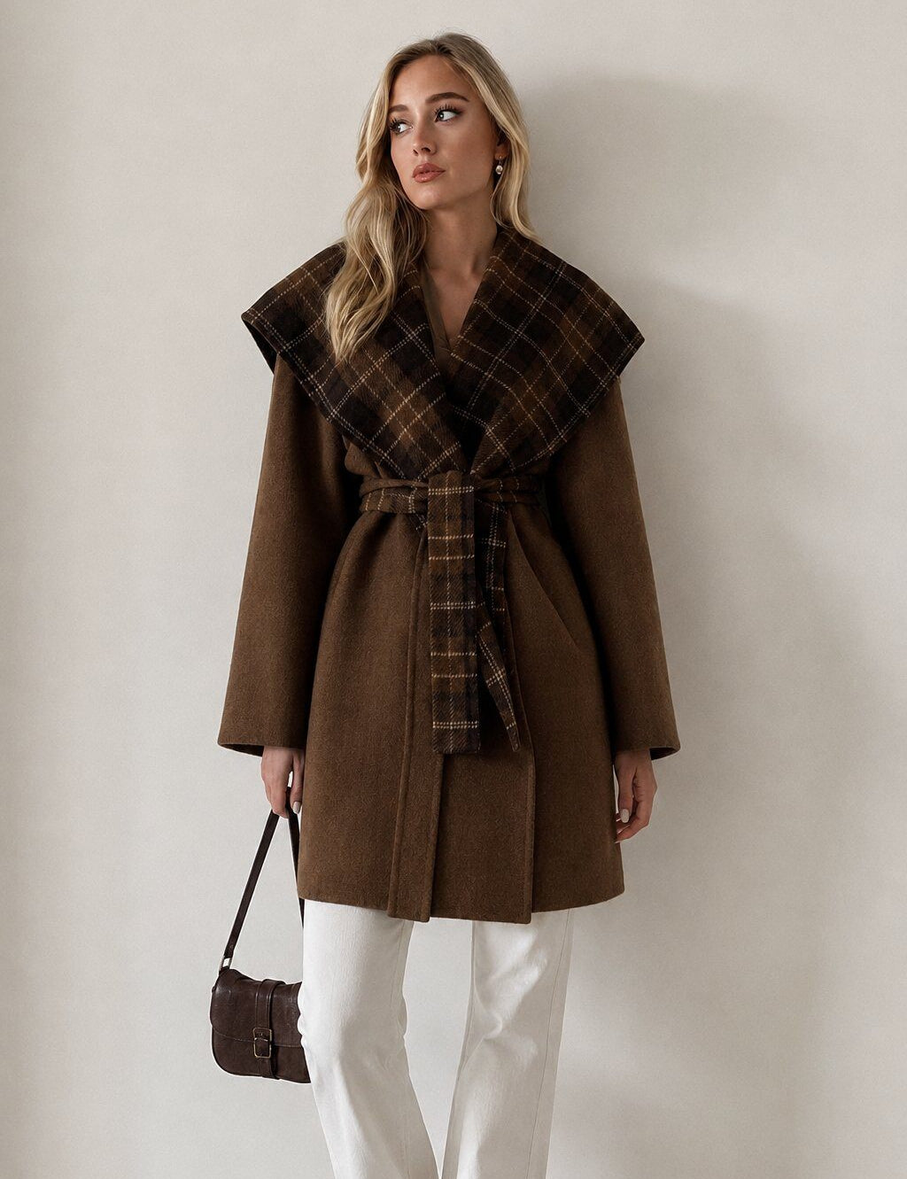 manteau-avec-ceinture-et-interieur-a-carreaux_cafe_6a6f068b55e60.jpg