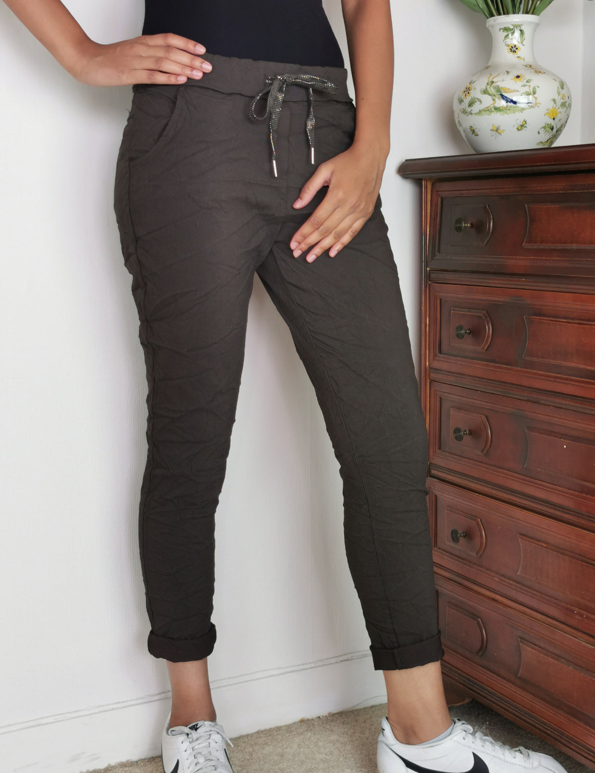 panta-jogg-magique-froisse-a-cordon_marron-fonce_6a78fb2dde078.jpg