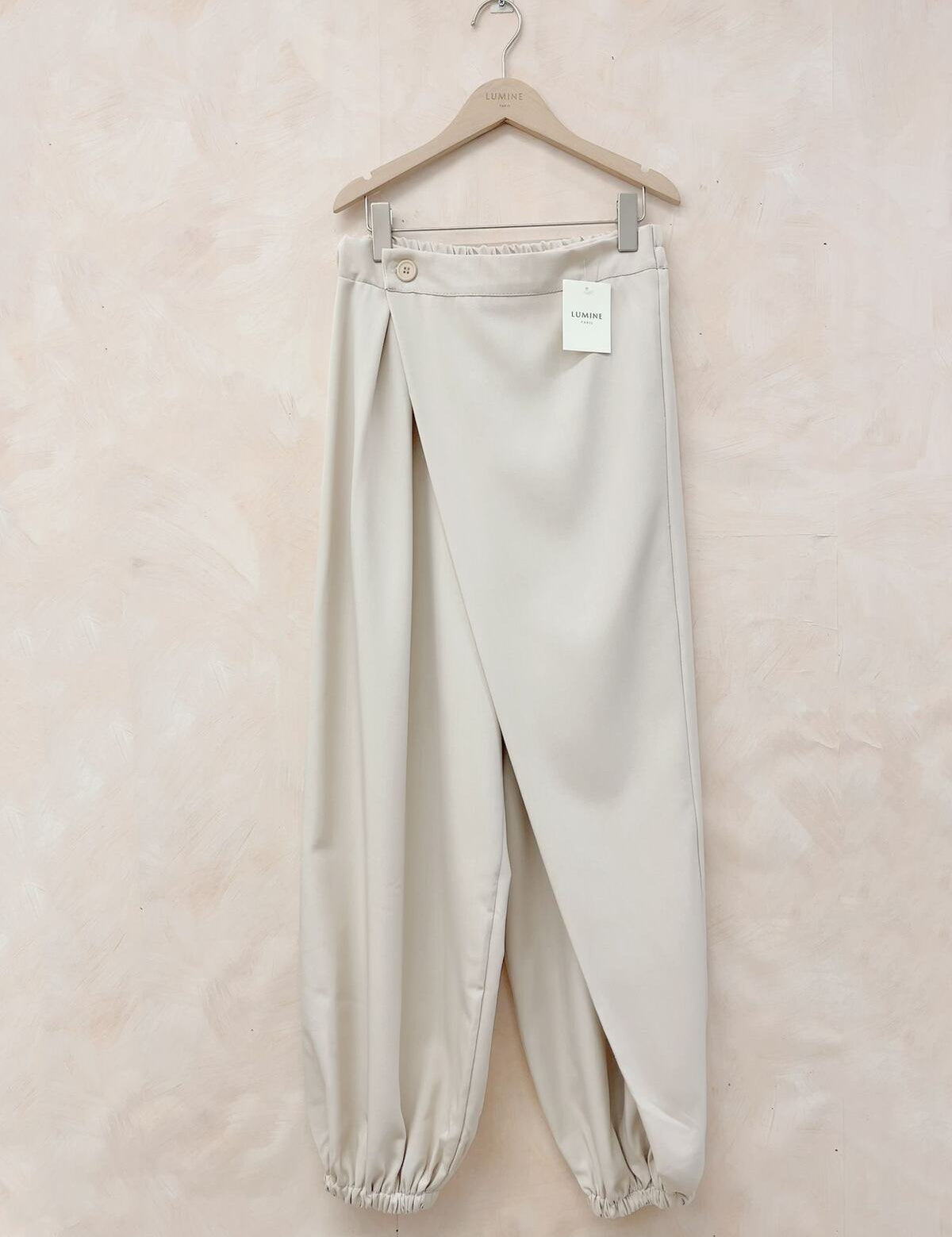 pantalon-asymetrique-resserrer-bas_beige_6970caa195367.jpg