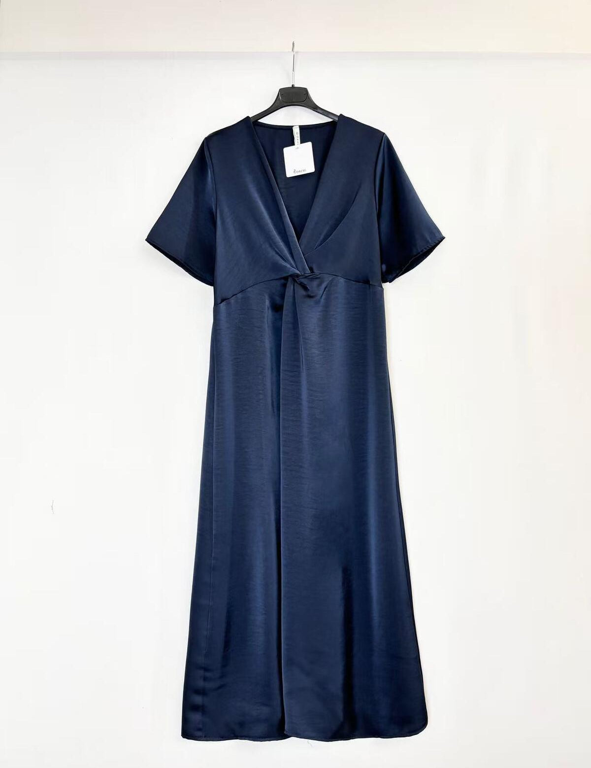 robe-en-satin-croisee_marine_6a5bb122a1316.jpg